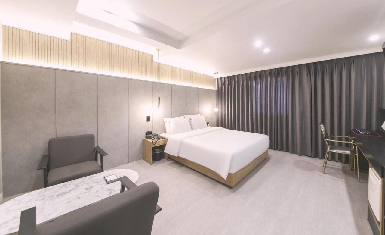 Ariel Hotel Busan Buitenkant foto