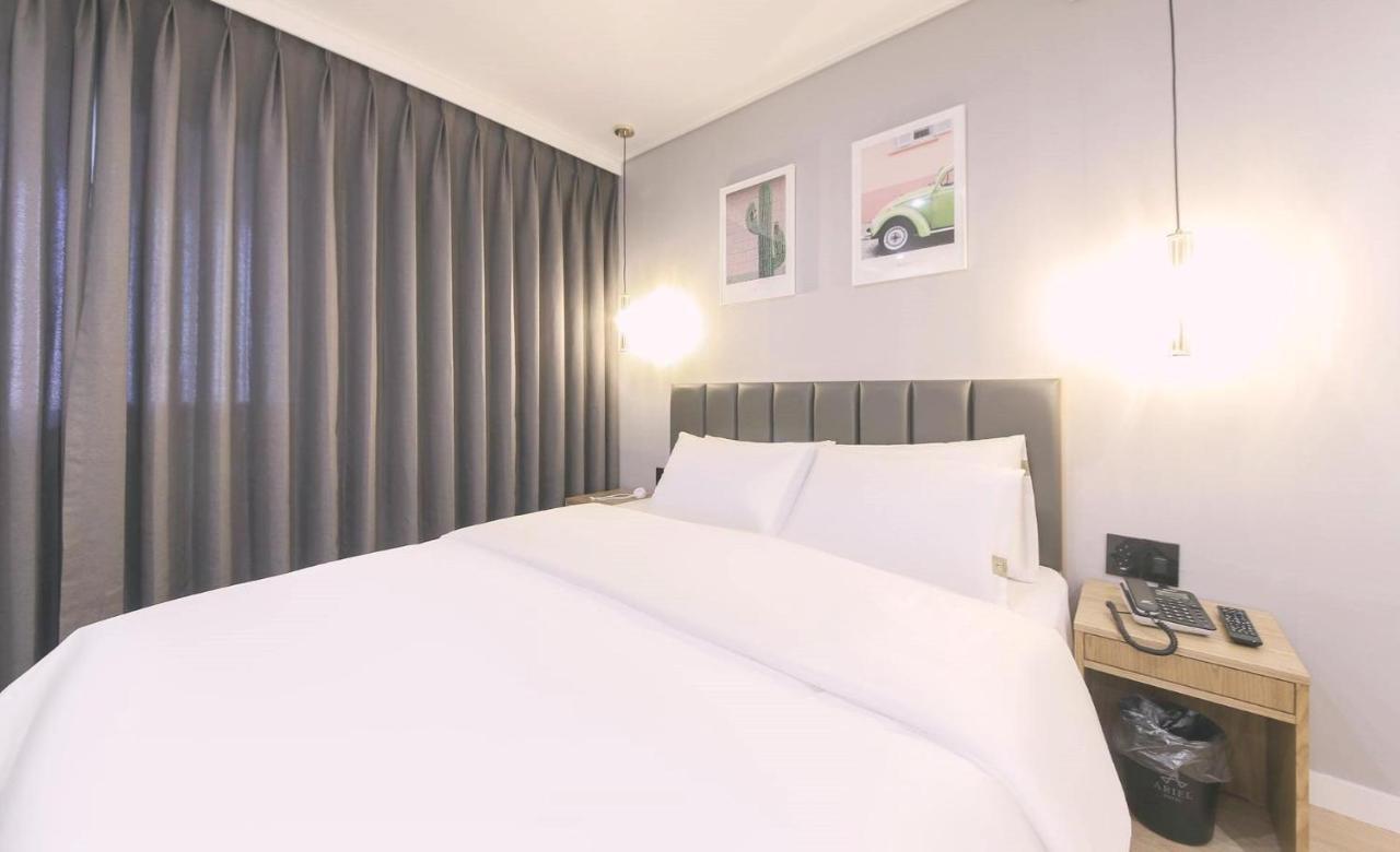 Ariel Hotel Busan Buitenkant foto