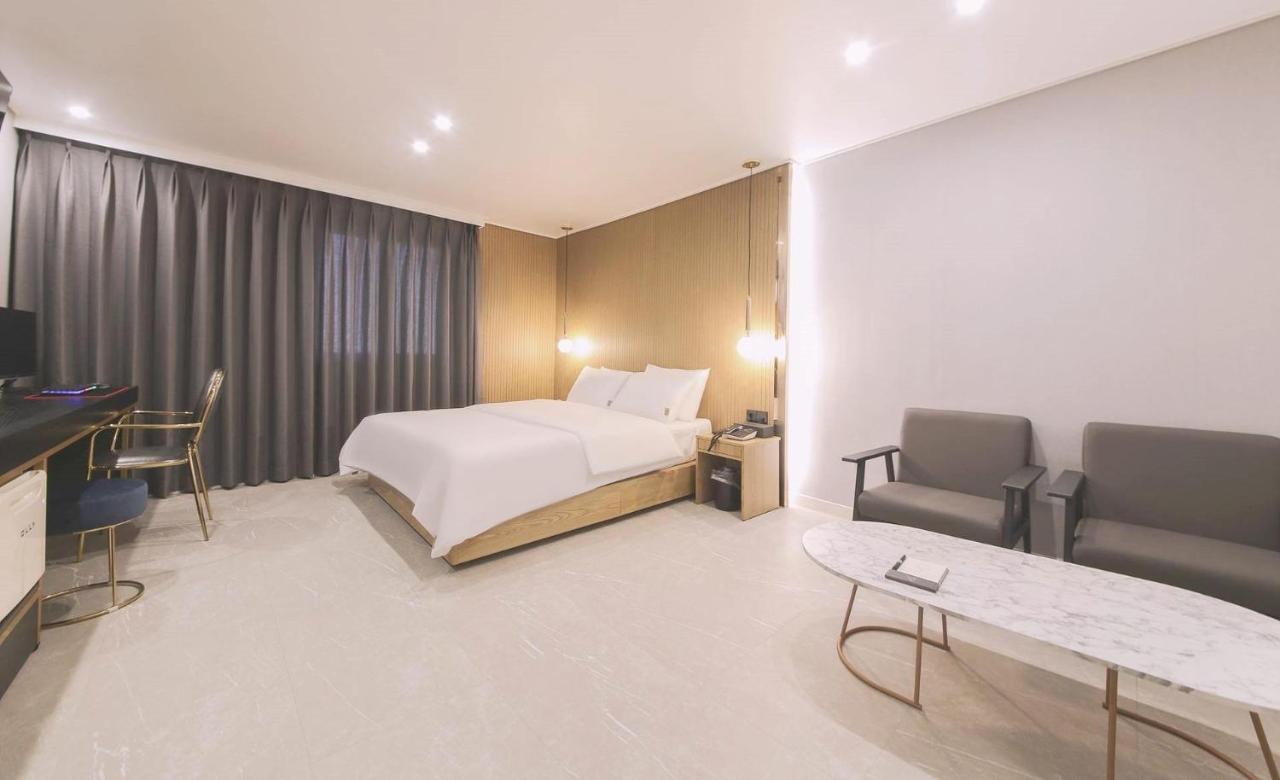 Ariel Hotel Busan Buitenkant foto